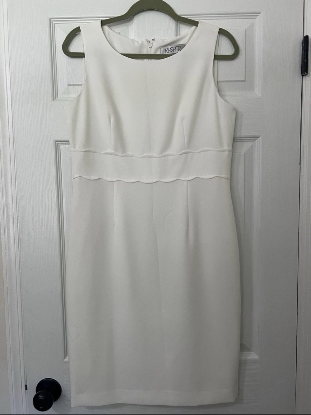 Kasper Cream Sleeveless Scallop Waist Sheath Dress
